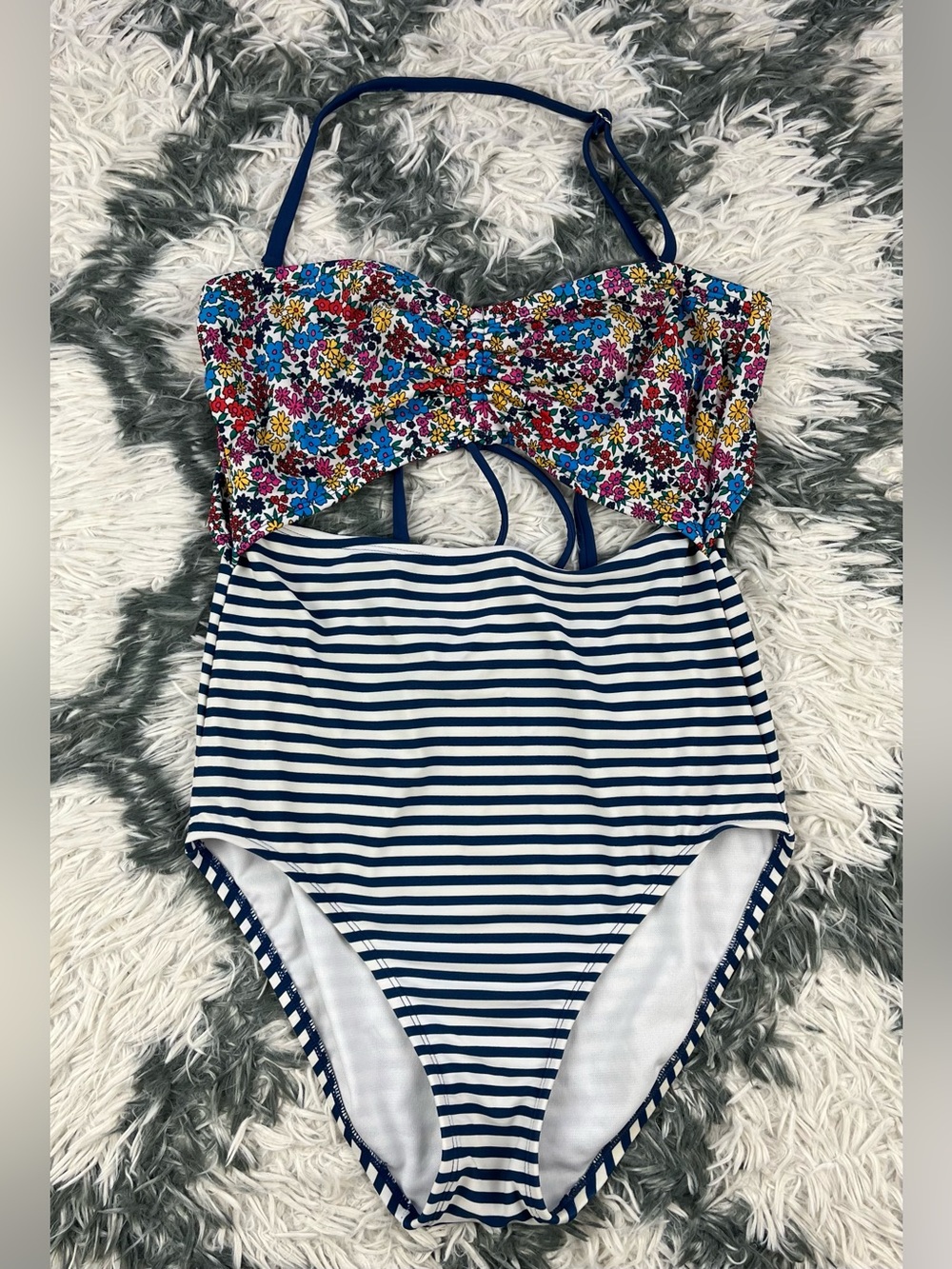 Time and Tru Women’s Multi-color One Piece Swimsuit Removable Straps Adj Tie M